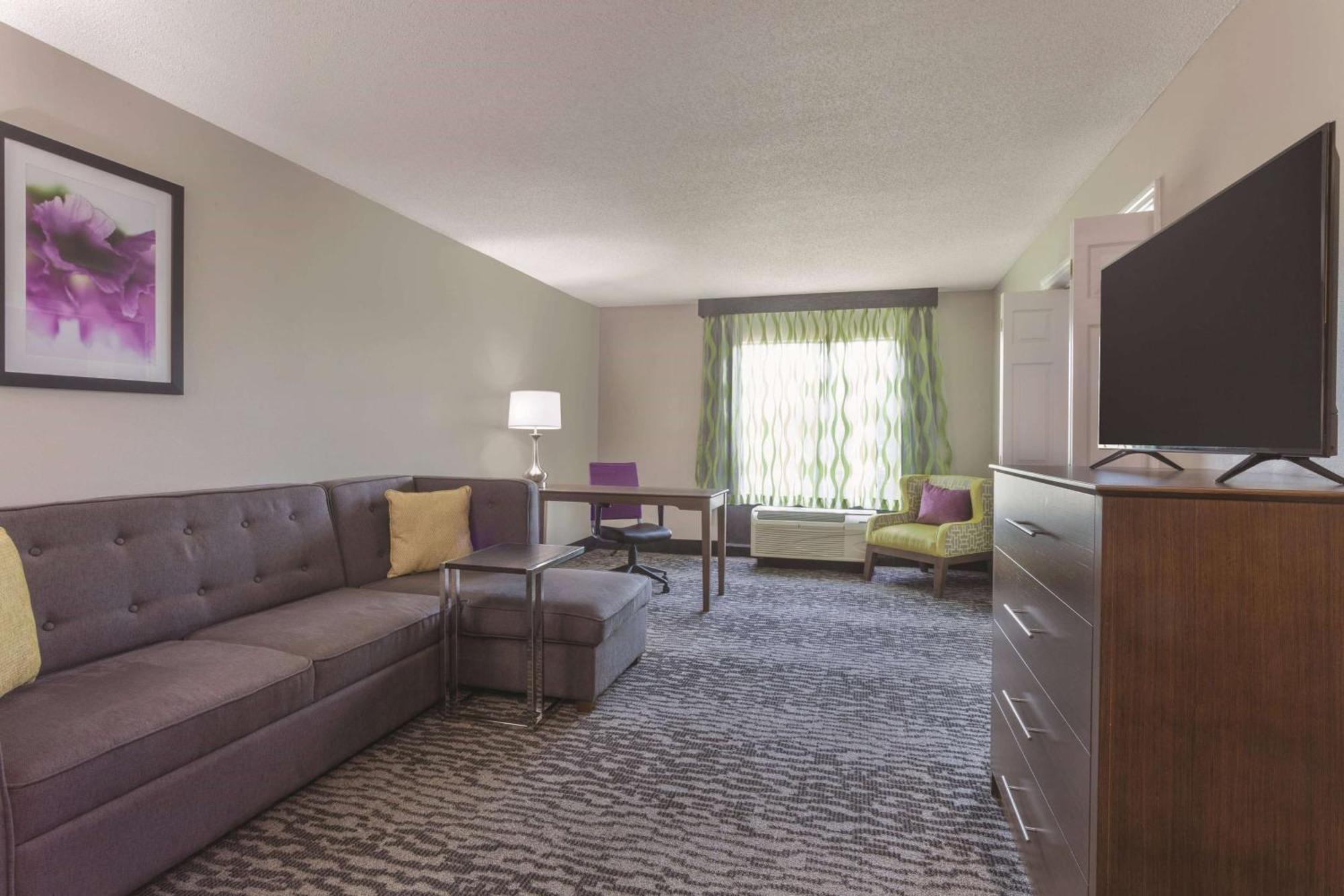 La Quinta By Wyndham Columbus North Hotel Buitenkant foto